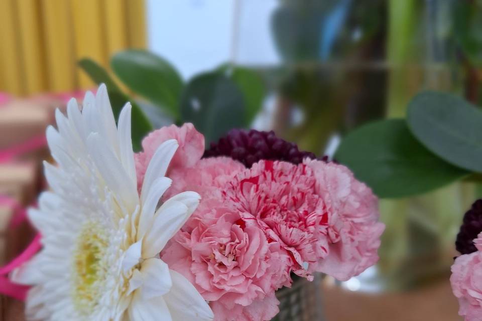 Detail in pink