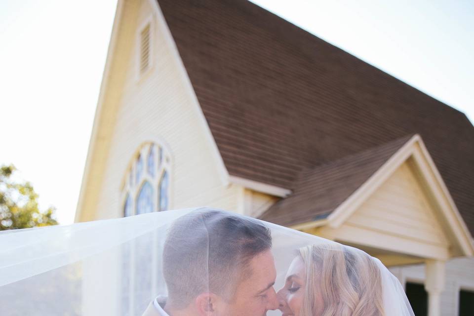 Under the veil - Take Pics With Steph