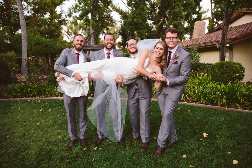 Fun photo with the bride - Take Pics With Steph