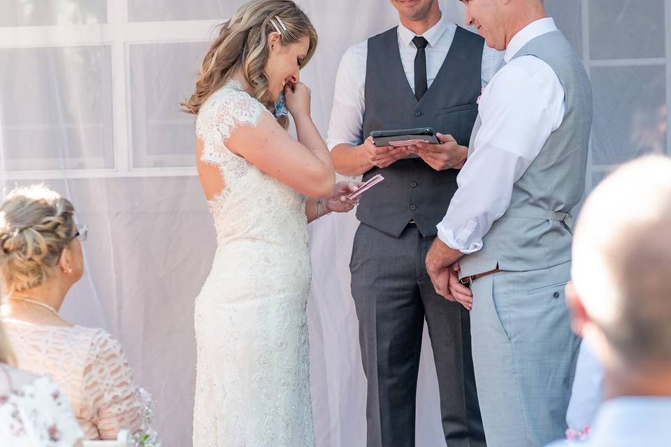 Bride reading her vows