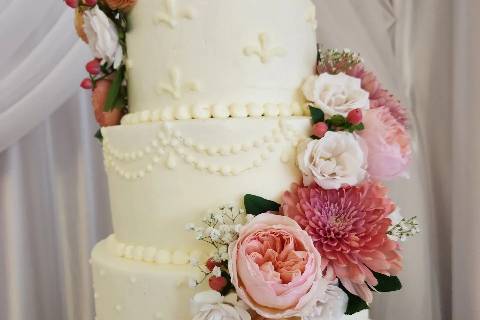 5 Tier cake with fresh florals