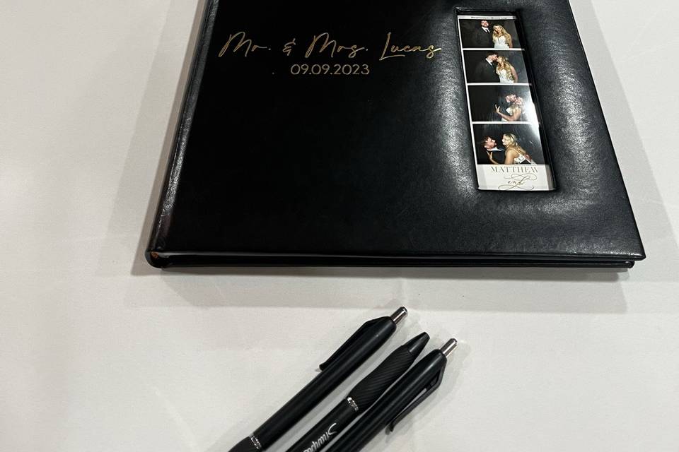 Closed memory book
