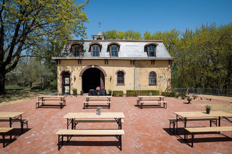 Mansion & Carriage House