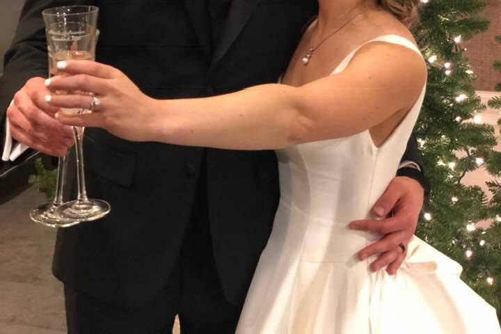 Cheers to a winter wedding