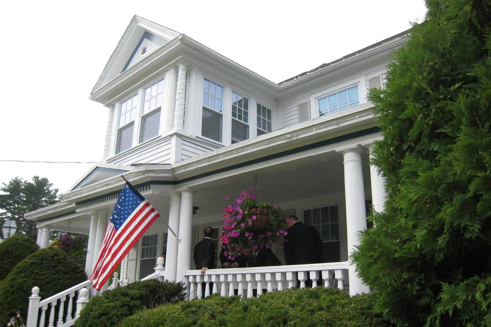 The Victoria Inn Bed & Breakfast and Pavilion