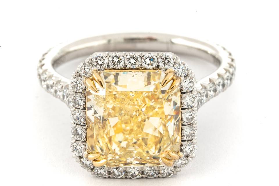 4. 68 carat yellow diamond ring
