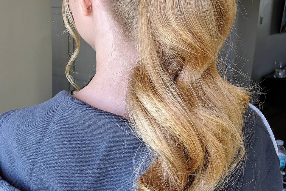 Glam ponytail