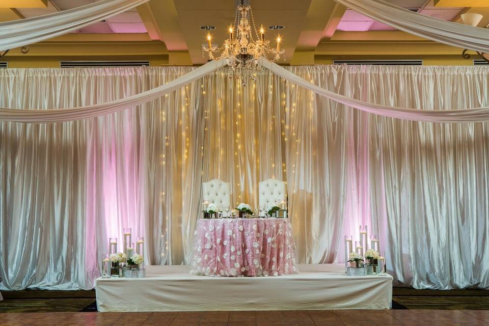 Elevated sweetheart table