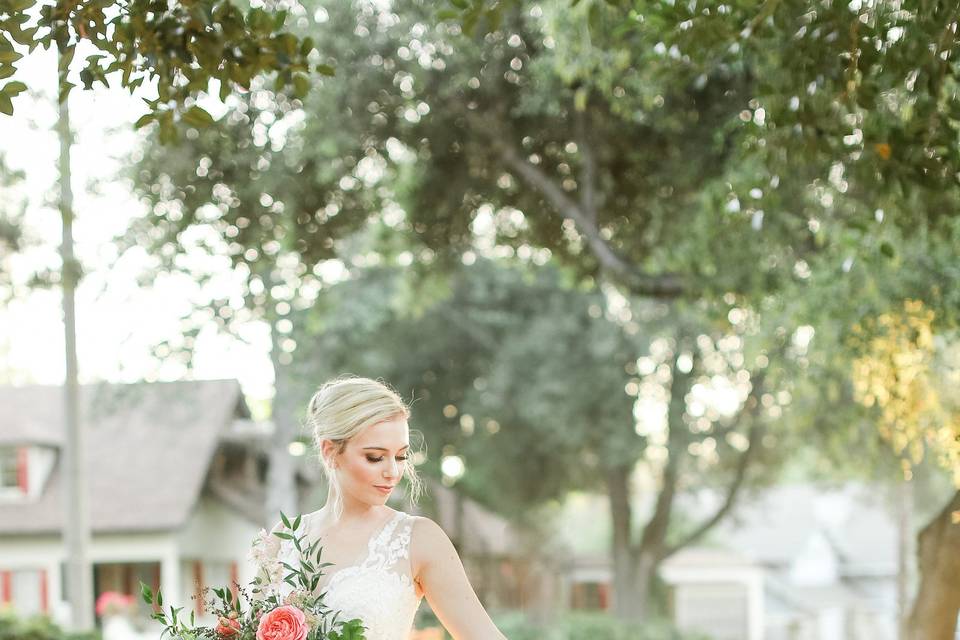 Dramatic Cascading Bouquet