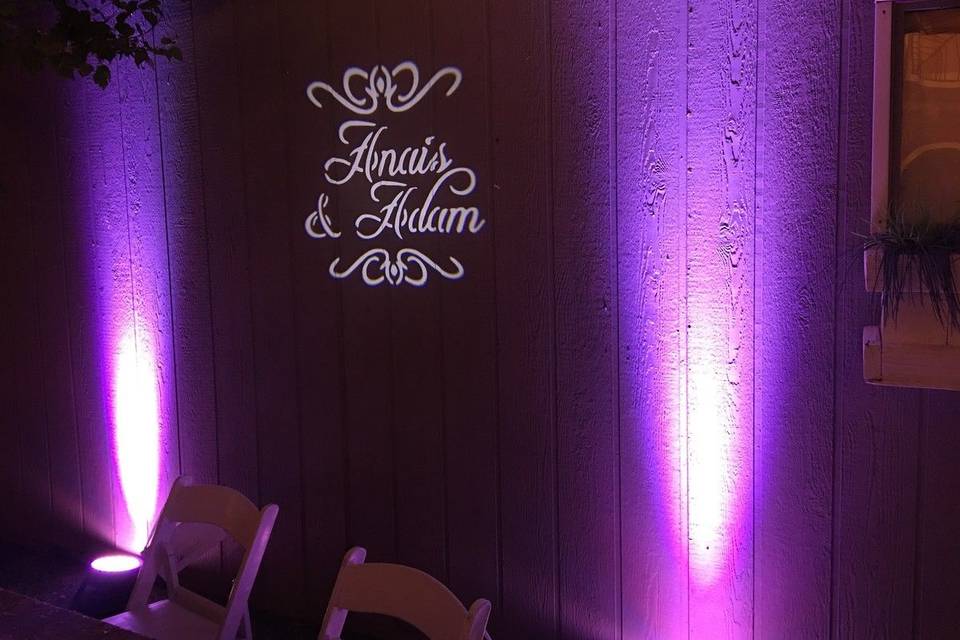 Uplighting + classic Monogram