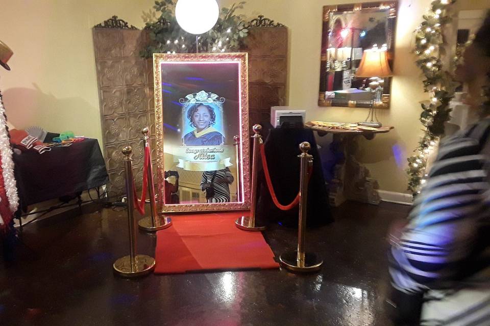 Magic Mirror Booth