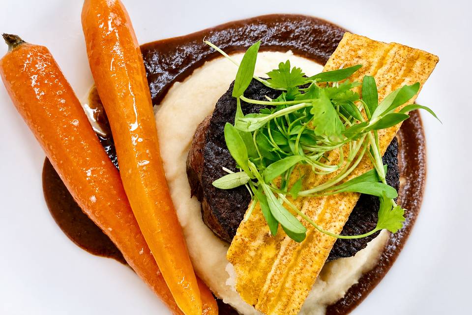 Tnderloin with Glazed Carrots