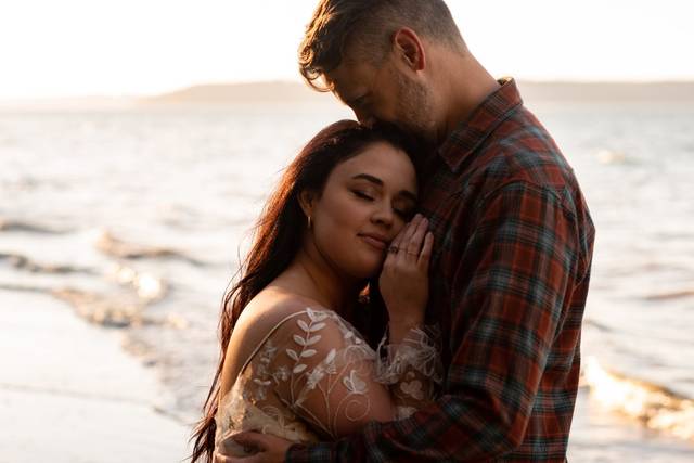Pnw beach elopement