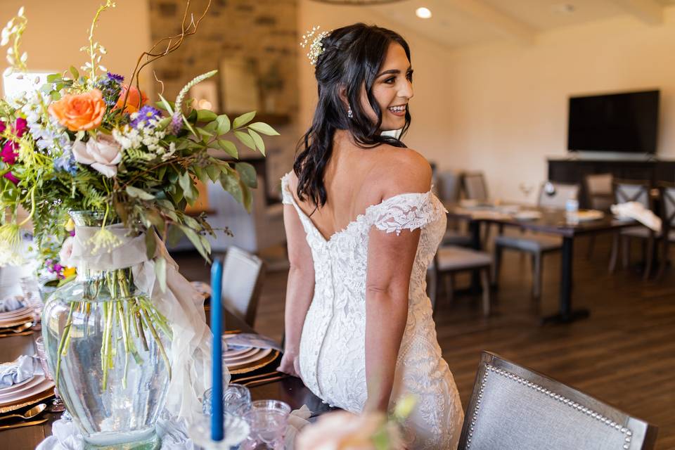 Chimney Oaks Bride and Table