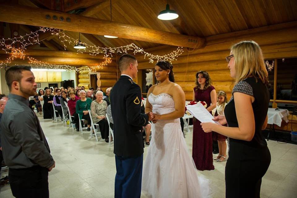 Indoor winter wedding at island lake park