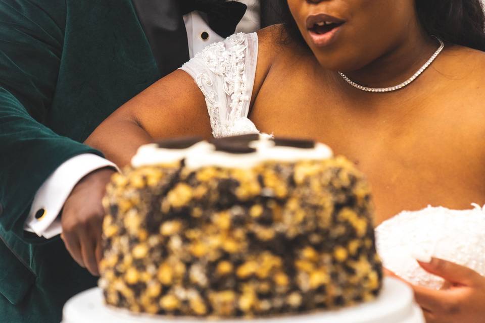 Cutting the cake
