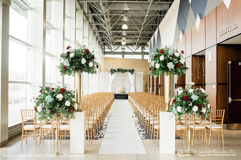 Modern and Chic Aisle