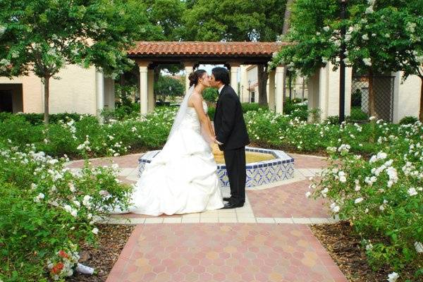 A magical courtyard kiss