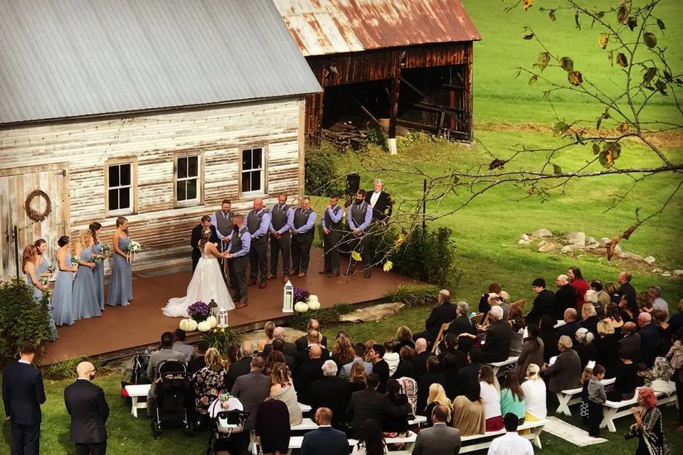 White barn ceremony