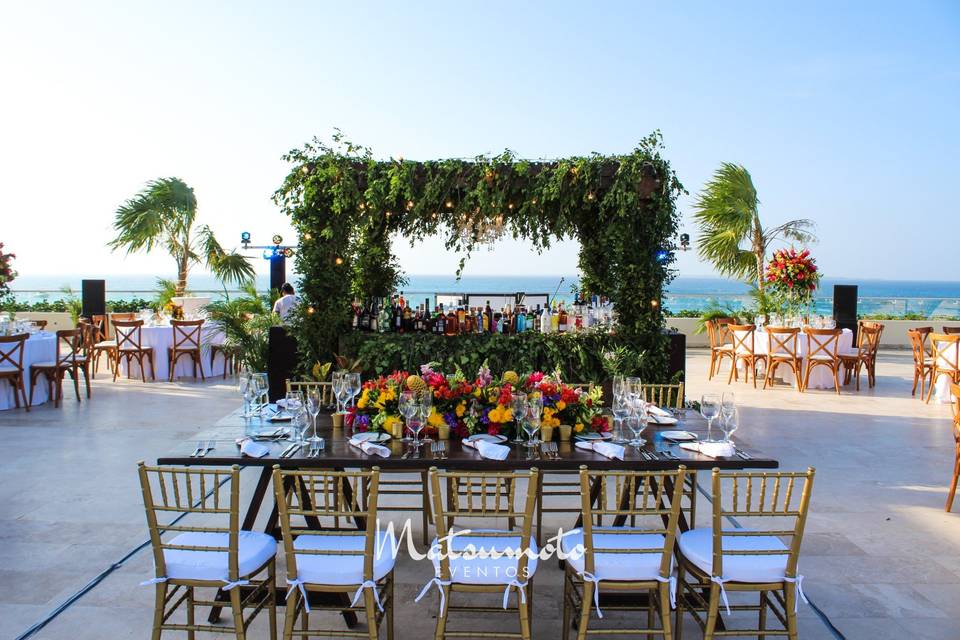 Bar floral decor