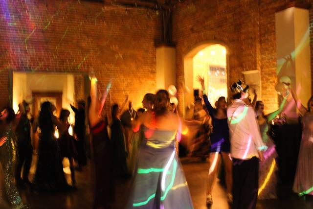 Rockn Rooster DJ & Party Entertainment