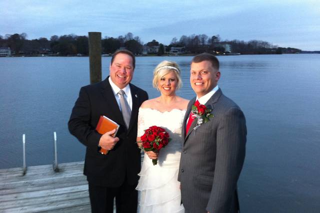 Wonderful Lake Norman wedding