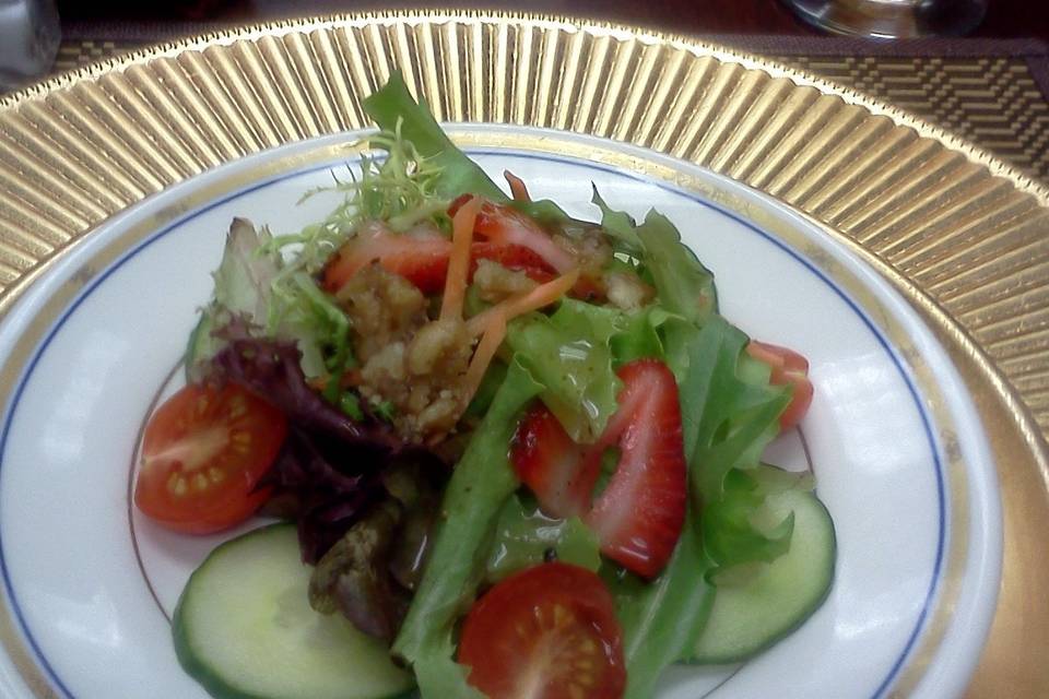 Fresh Spring Salad with Walnuts & Homemade Balsamic Vinaigrette