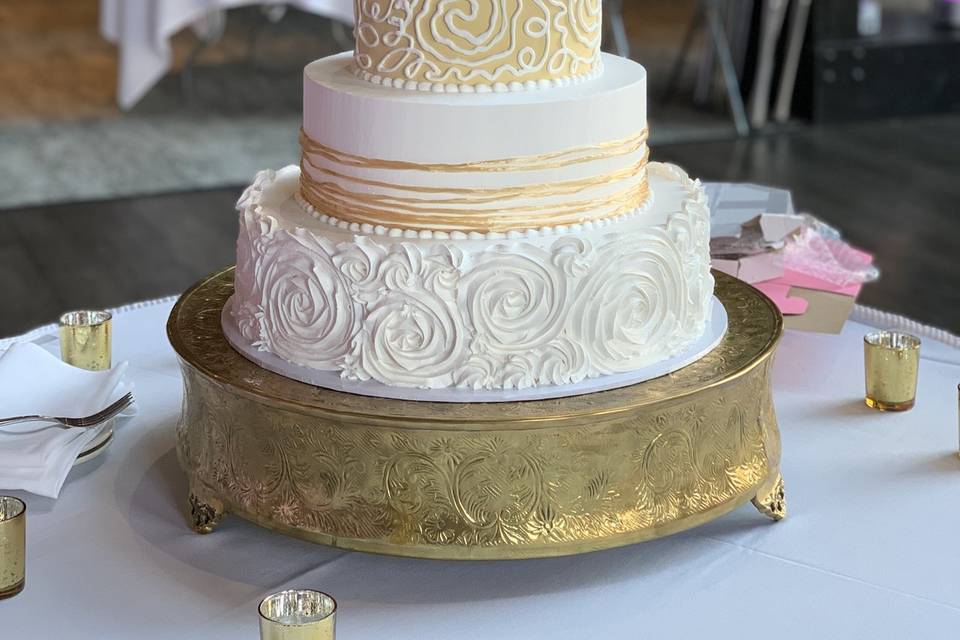 1480 - Oh, Louis! (Vuitton) - Wedding Cakes, Fresh Bakery