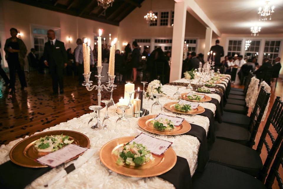 Head table arrangement