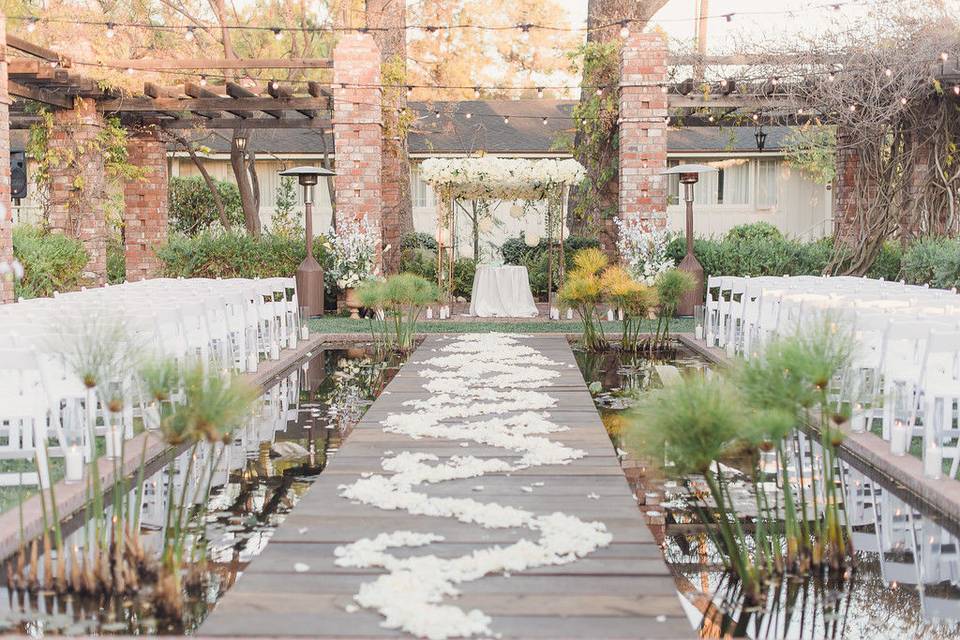 Wedding aisle decor