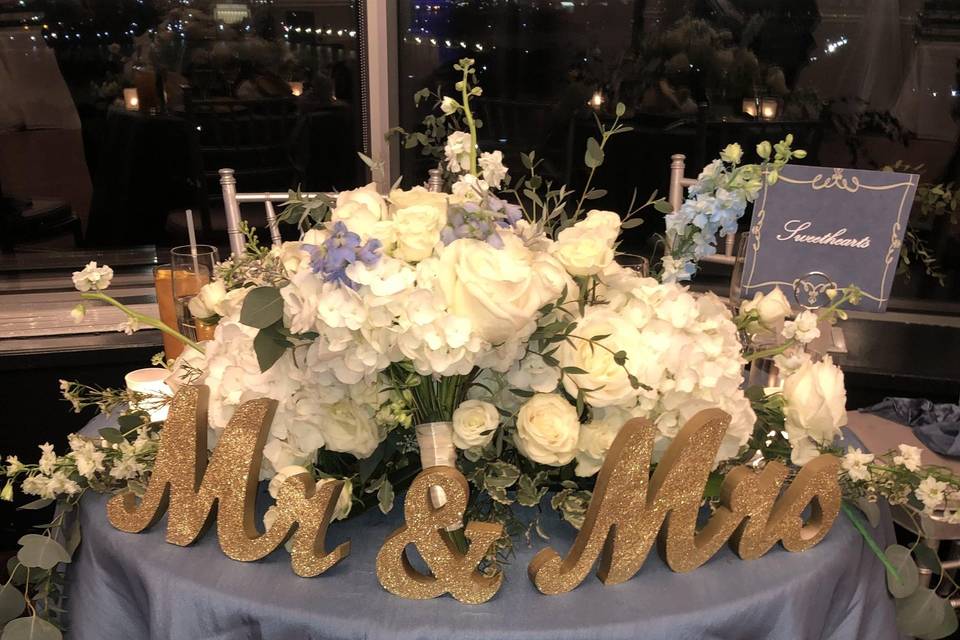 C+J Sweetheart table