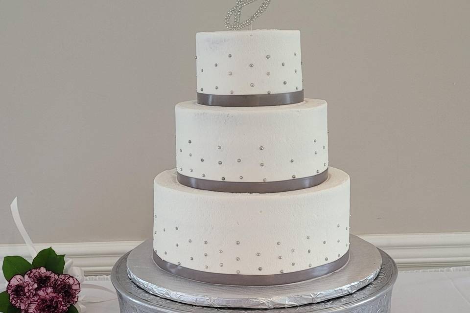 Sleek White & Silver Cake