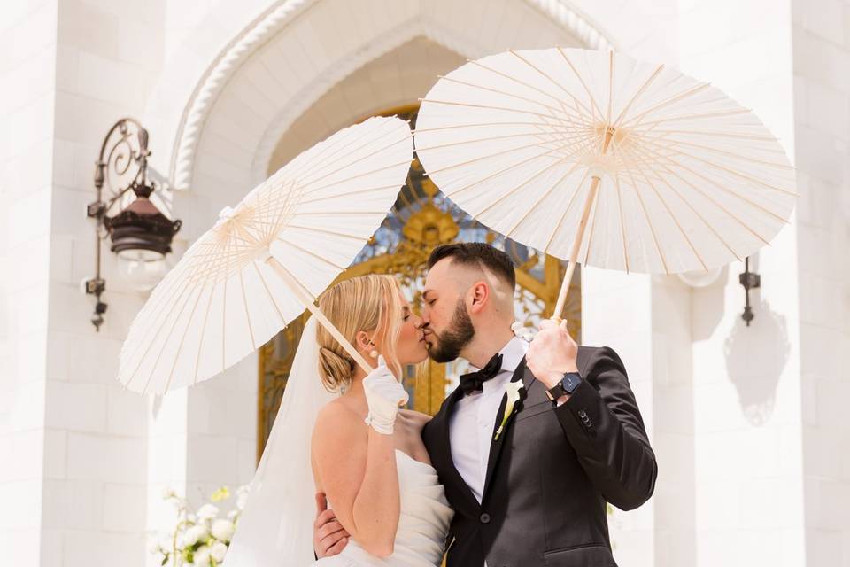 Kiss in the sun