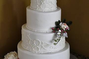 Dorene S Creative Cakes Wedding Cake Norway Me Weddingwire