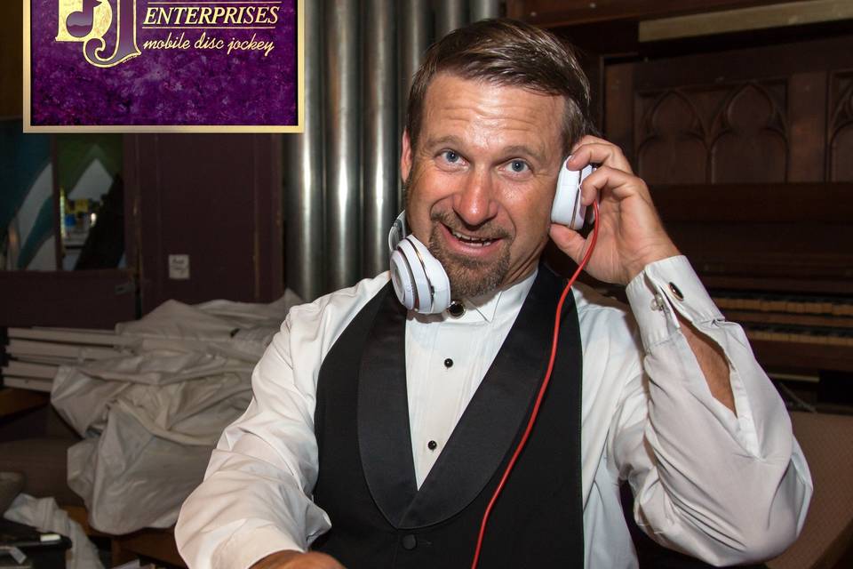 DJ Enterprises Mobile Disc Jockey & Photo Booth