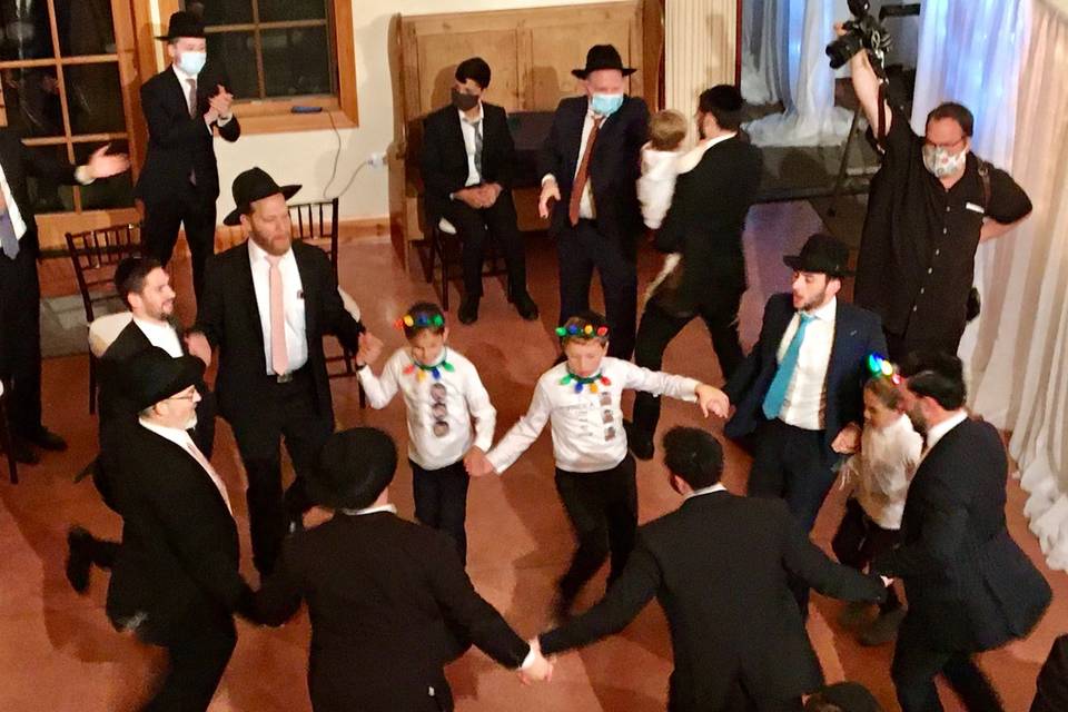 Characteristic Jewish Dances