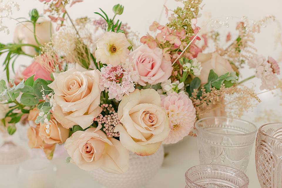 Centerpiece with pink