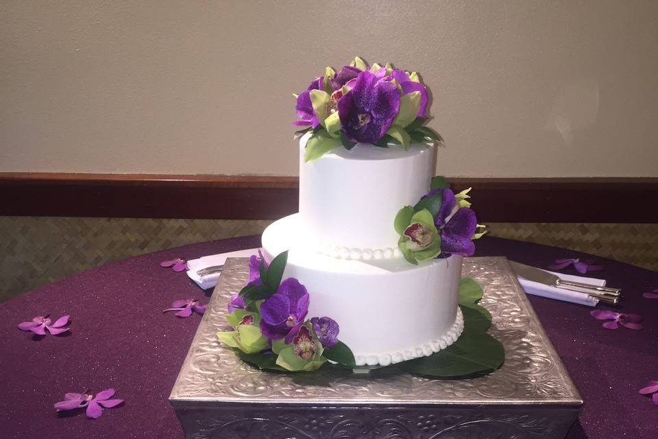 2 layer wedding cake