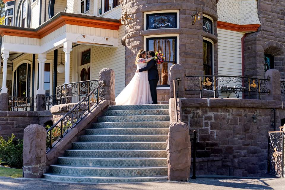 Kisses on the balcony.