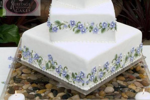 Wedding cake with violets