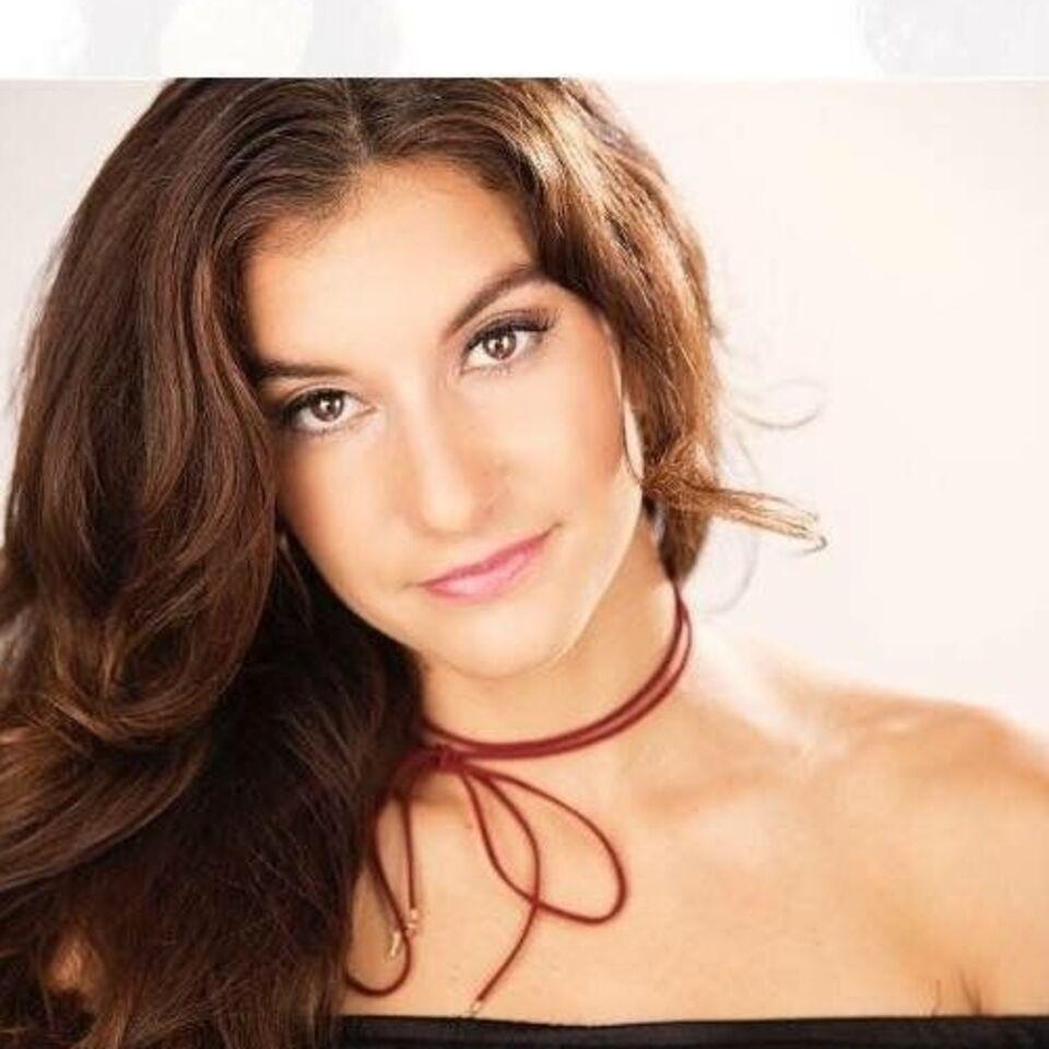 Dominique Renee