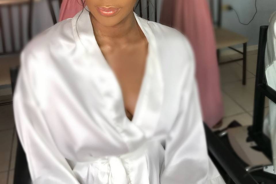 Kellyj Makeup / IG kellyj_themua