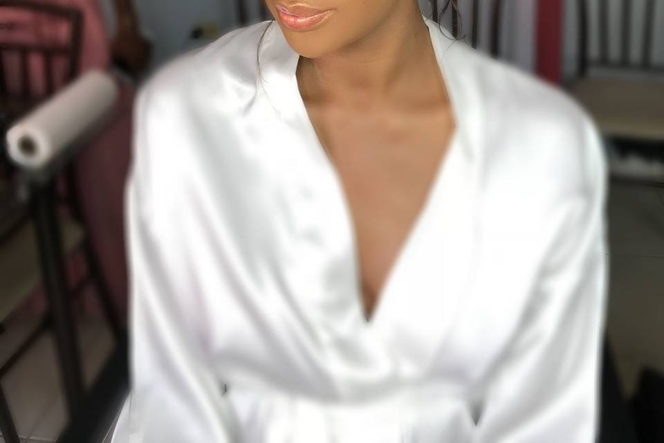 Kellyj Makeup / IG kellyj_themua