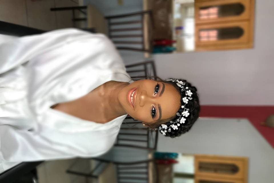 Kellyj Makeup / IG kellyj_themua
