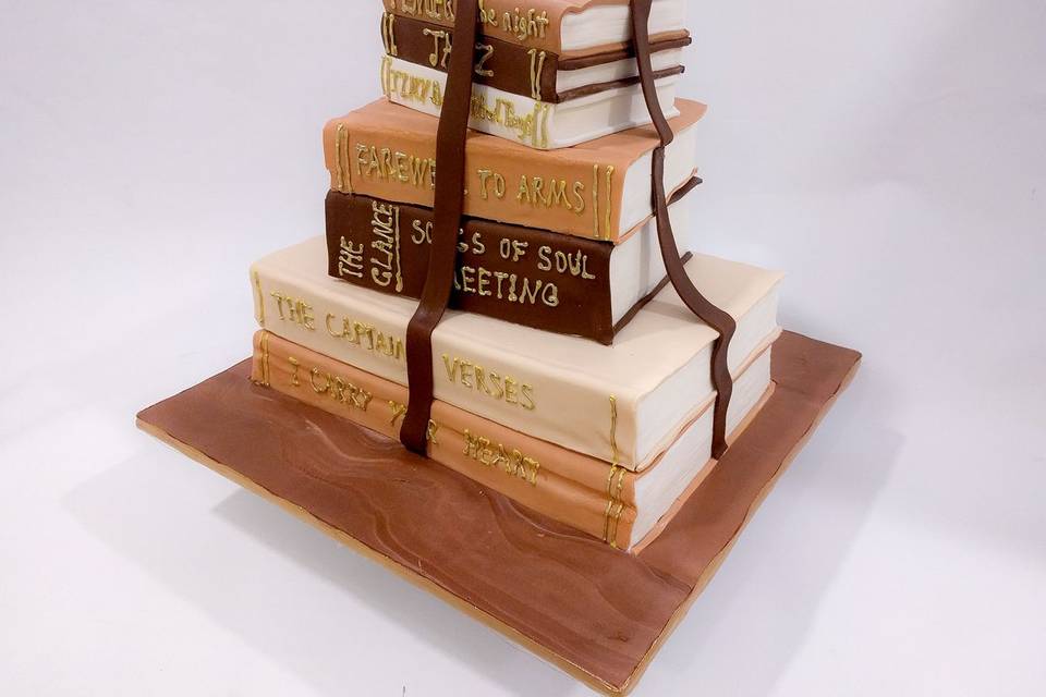 Book themed cake