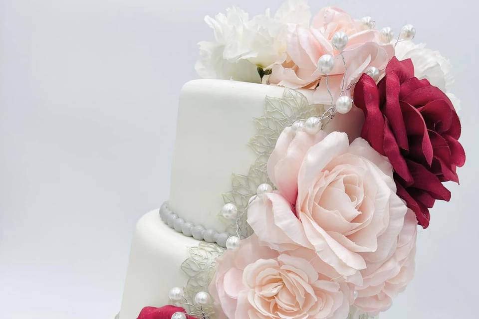 Romantic floral cake