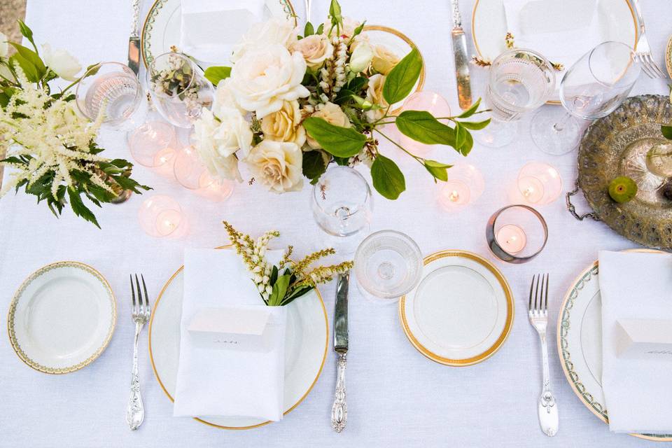 The perfect tablescape by Twine Events!  Image © THE GOLD COLLECTIVE