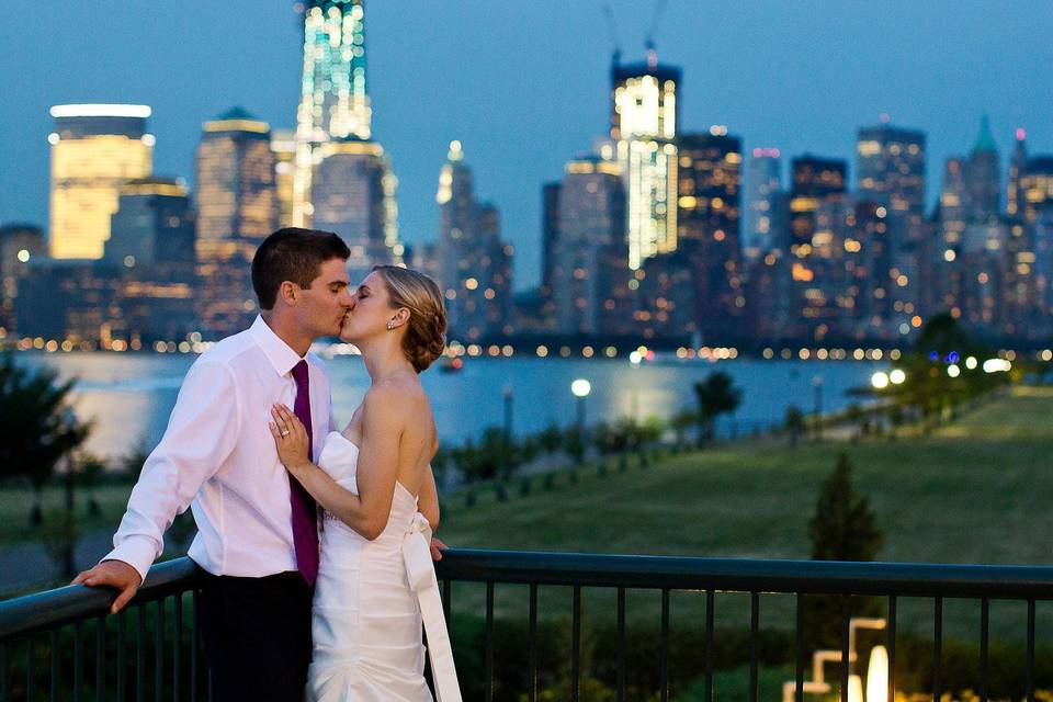 Liberty House Wedding | New York City Skyline | Liberty House Wedding Photography | Liberty House Wedding Photographer | Photography by Berit Bizjak of Images by Berit