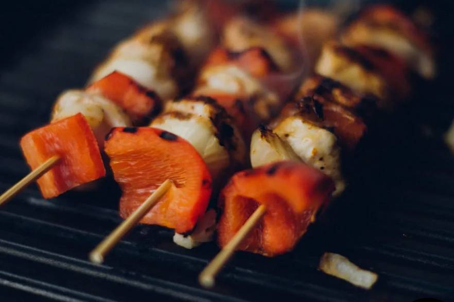 Chicken and pepper skewers