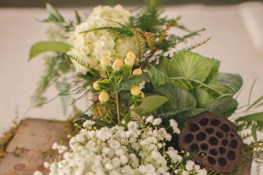 Baby's breath and chalk name board